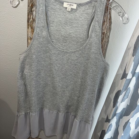 Umgee Sleeveless Ruffle Hem Flowy Tank Top M Gray - Picture 2 of 7
